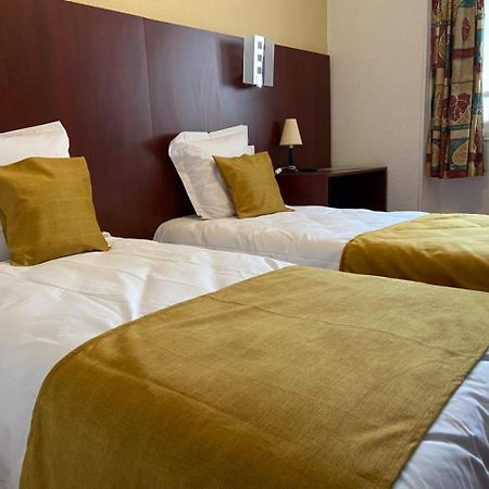 Hotel De Lisieux Lourdes Bagian luar foto