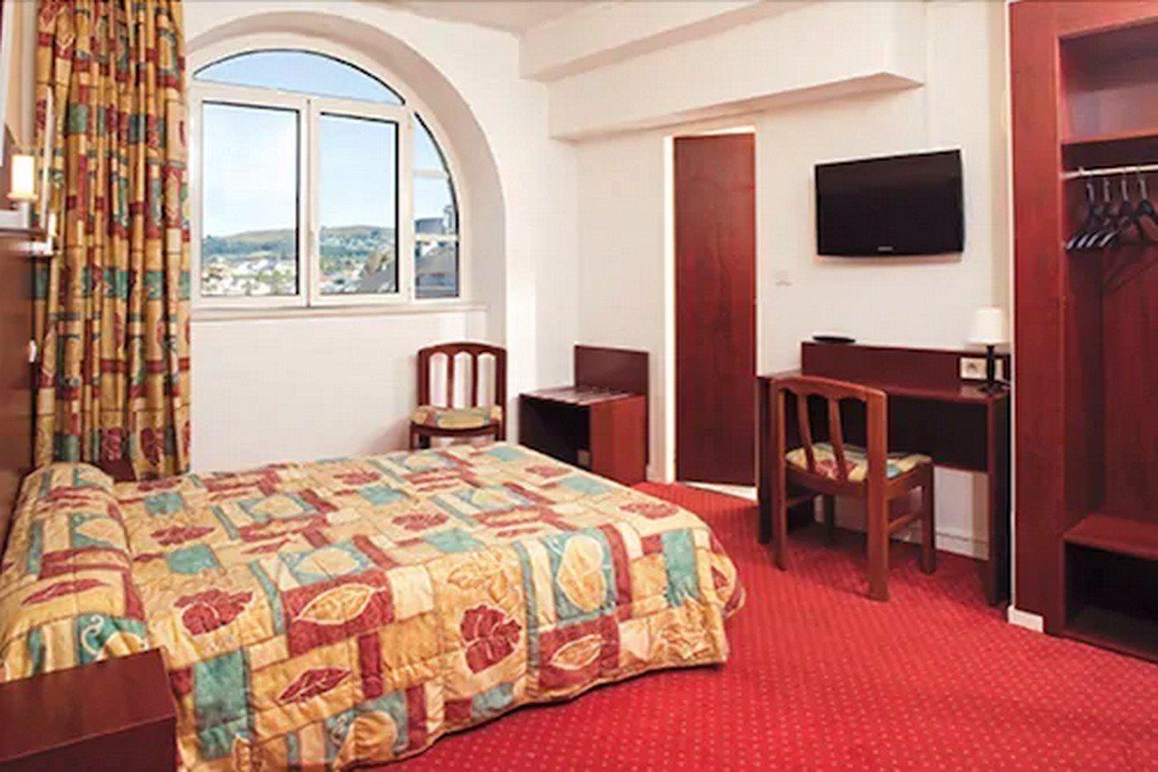 Hotel De Lisieux Lourdes Bagian luar foto