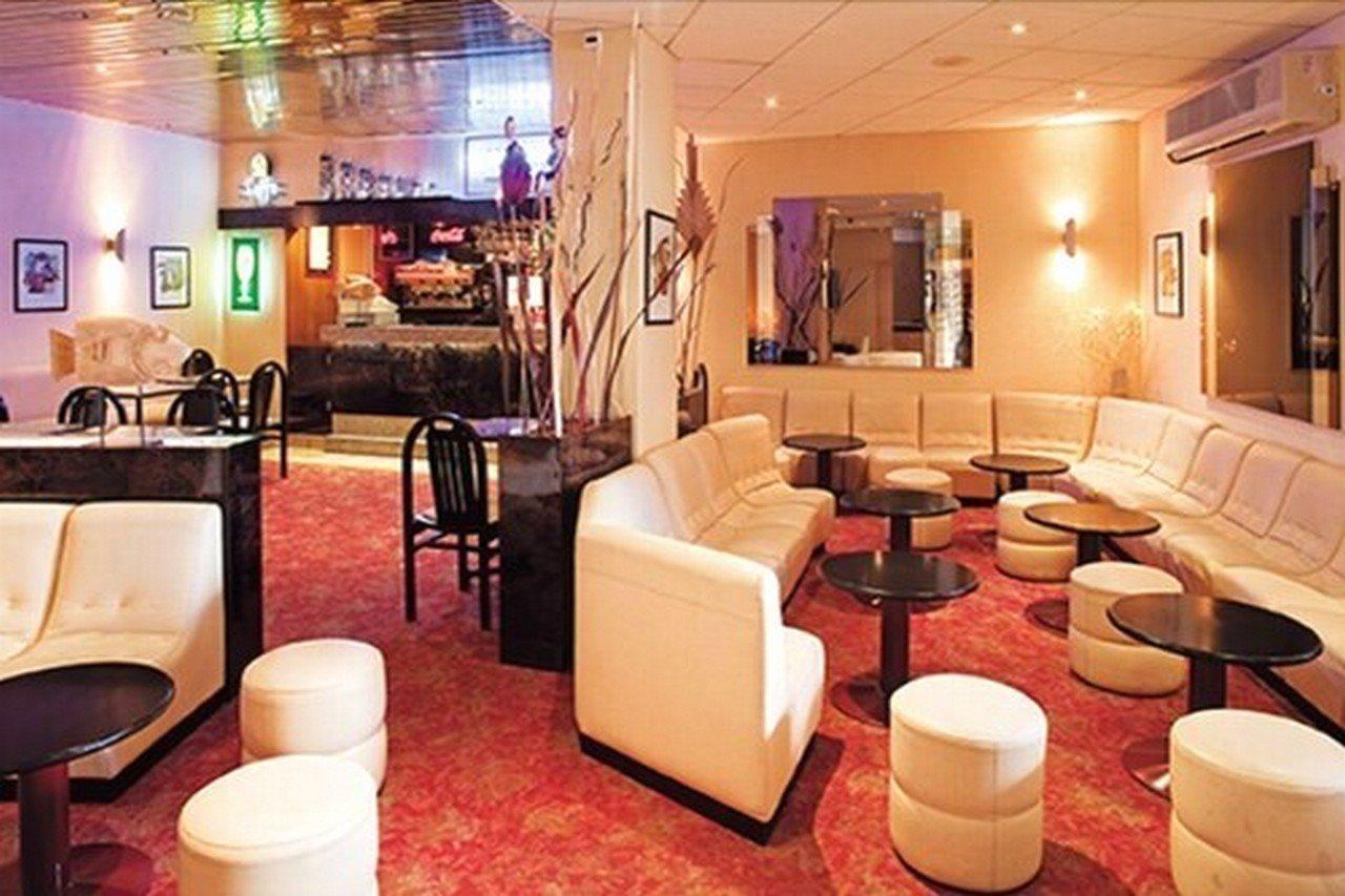 Hotel De Lisieux Lourdes Bagian luar foto
