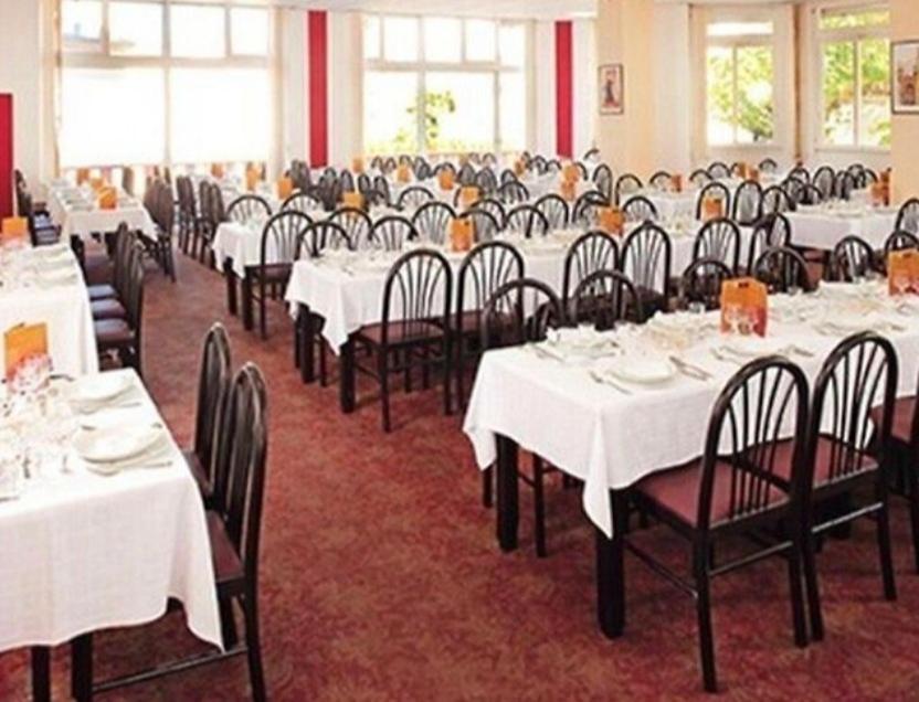 Hotel De Lisieux Lourdes Bagian luar foto
