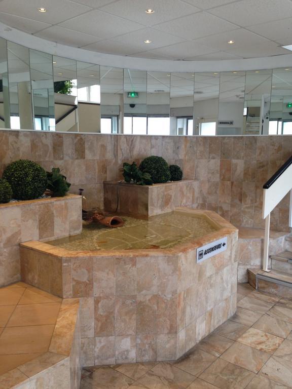Hotel De Lisieux Lourdes Bagian luar foto